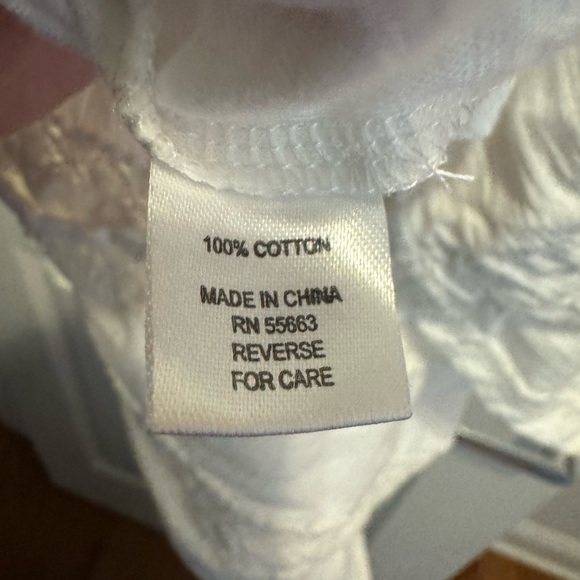 For Cynthia - Cream Sleeveless Blouse with Ruffled Mandarin Collar - Size Small - Picture 5 of 6